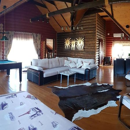 Luxury Villa With Pool And Sauna Chernivtsi Exterior foto