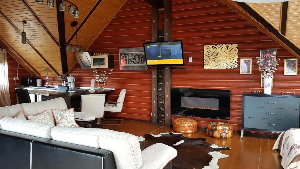 Luxury Villa With Pool And Sauna Chernivtsi Exterior foto